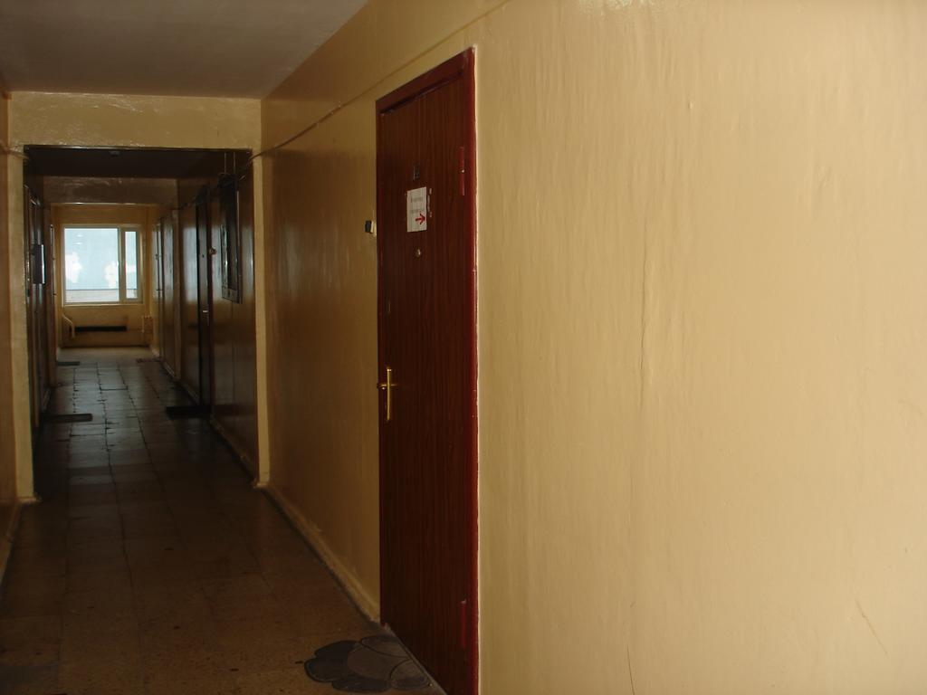 Siguldas Street Apartment In Ventspils Rum bild