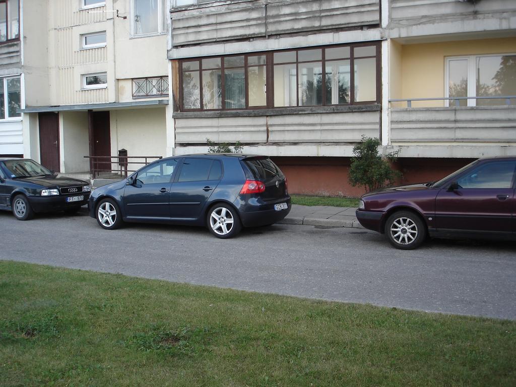 Siguldas Street Apartment In Ventspils Rum bild